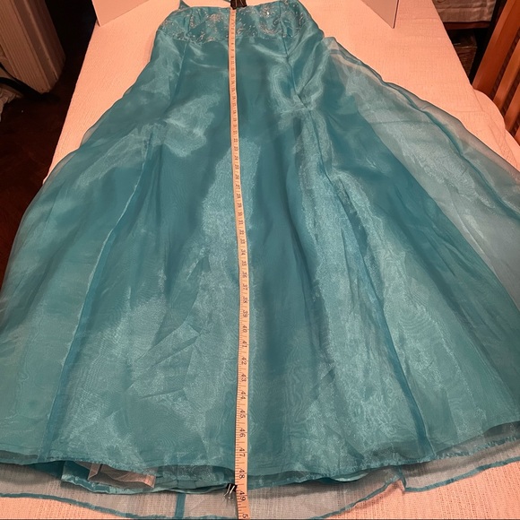 Blondie Nites By Jaslene - Picture 5 of 9